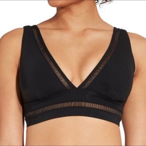 Camisa by Carrie Underwood Bikini top size large